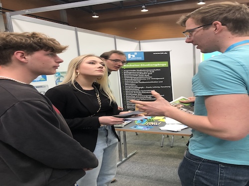 Schülerinnen und Schüler besuchen Vocatium Messe in Ilsenburg